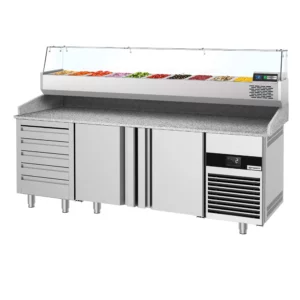 Chladiaci stôl na pizzu – 2100×800 mm, 3 dvierka, 7 zásuviek, s chladiacou vitrínou, 10×GN 1/3