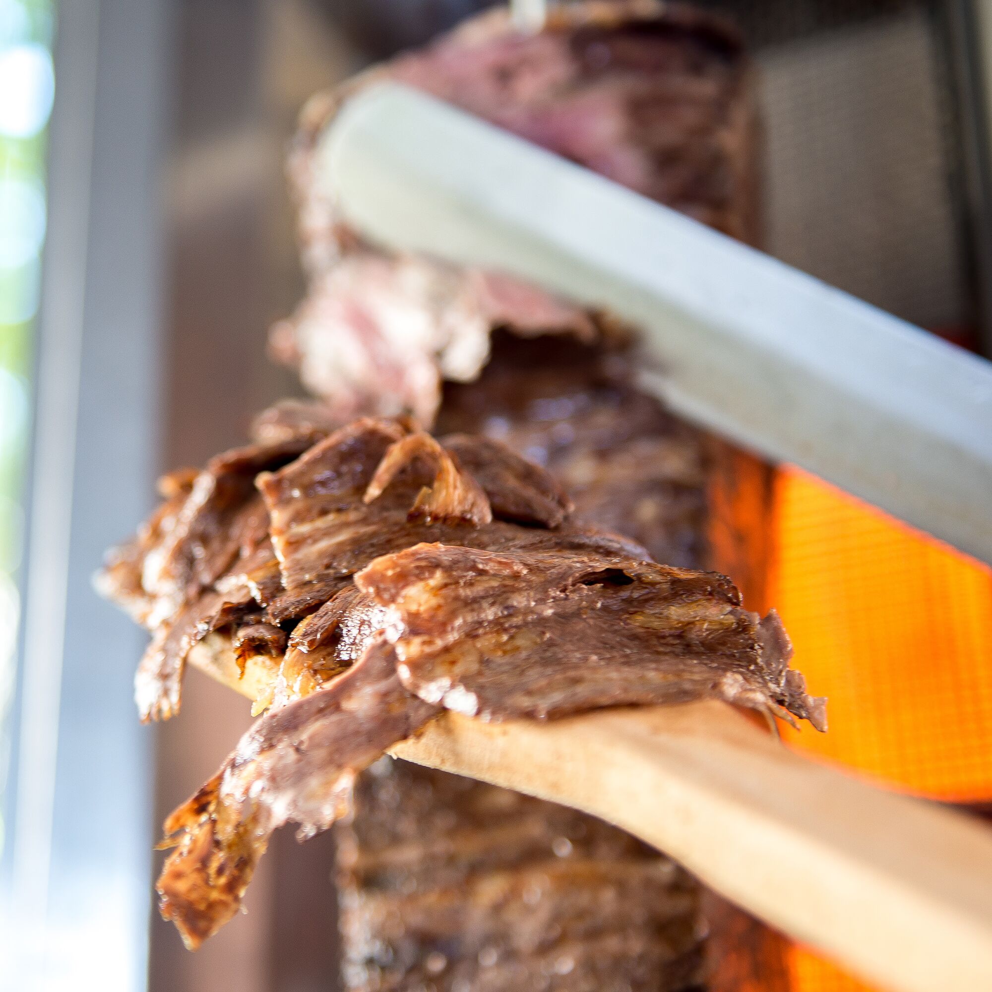 Plynový gril na kebab a gyros (6 horákov, max. 100 kg) – vrátane 2 krytov a 2 krídlových dverí – Obrázok 2