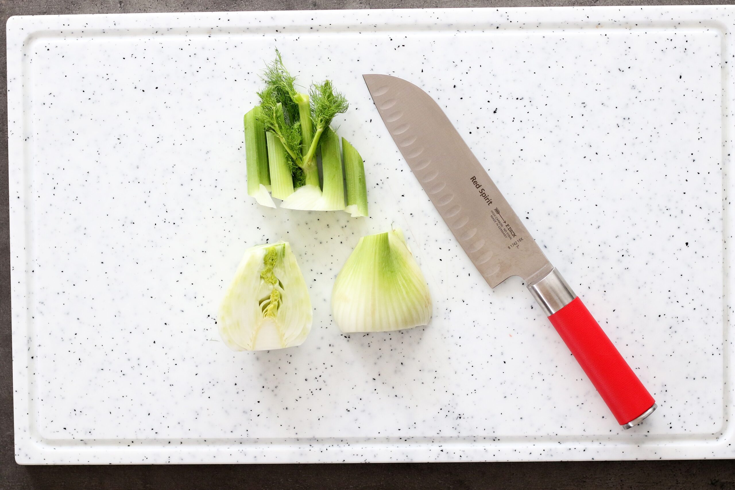Japonský nož – Santoku, Dick, séria RED SPIRIT, špeciálny výbrus, dĺžka 18 cm – Obrázok 6
